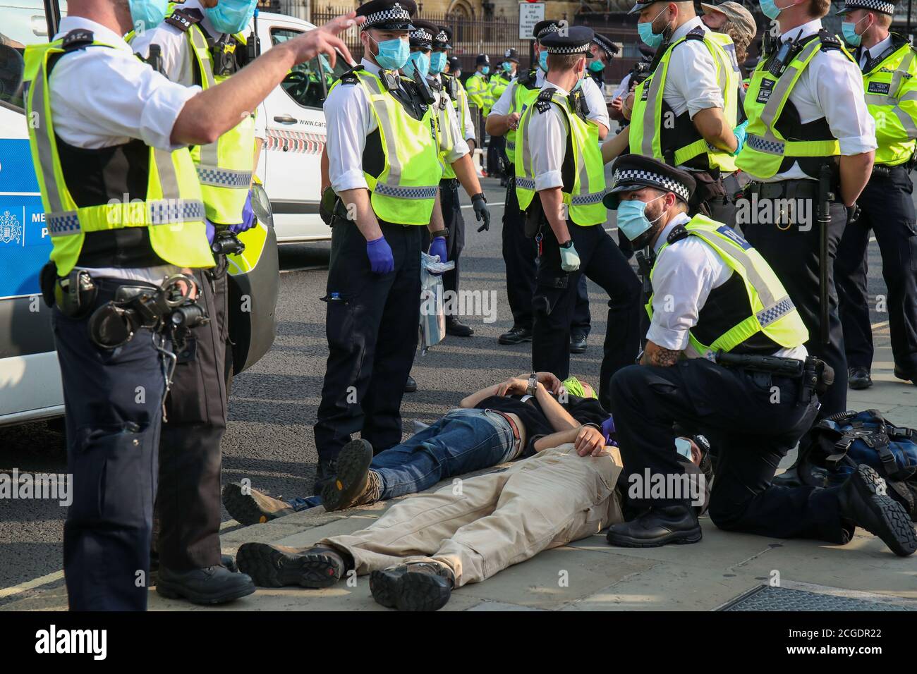 LONDRA, INGHILTERRA, SETTEMBRE 10 2020, attivisti del gruppo internazionale di azione climatica estinzione ribellione protesta in Parliament Square sulla finale di una prevista acquisizione di 10 giorni di Londra (Lucy North | MI News) Credit: MI News & Sport /Alamy Live News Foto Stock