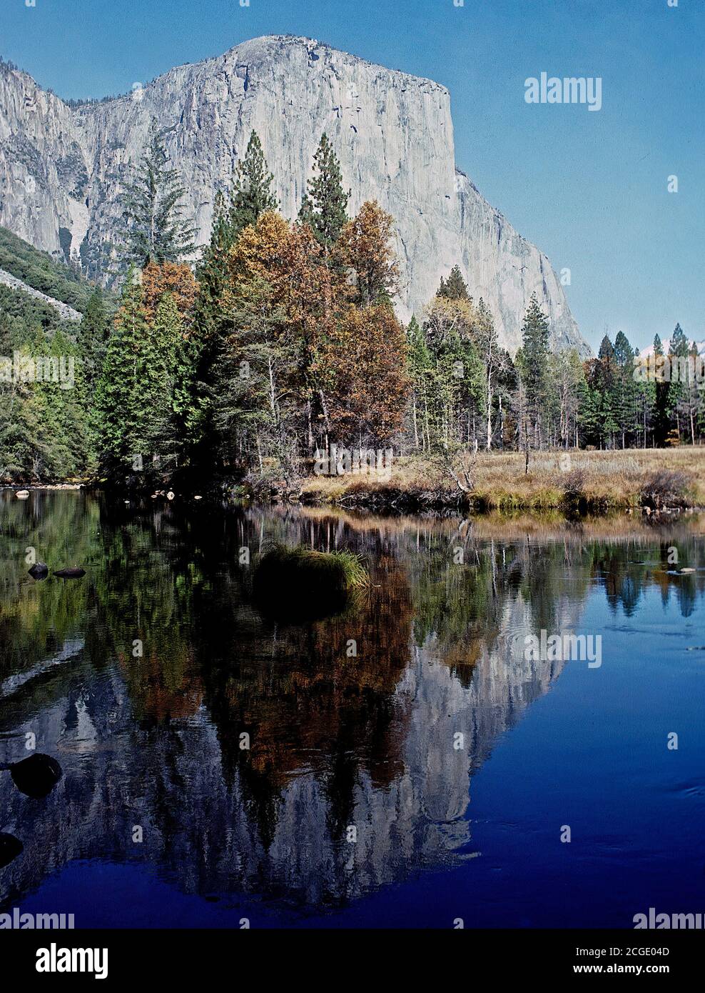 Yosemite National Park, California, novembre 1979 Half Dome Mirror Lake situato su Tenaya Creek nel Parco Nazionale di Yosemite, Foto Stock
