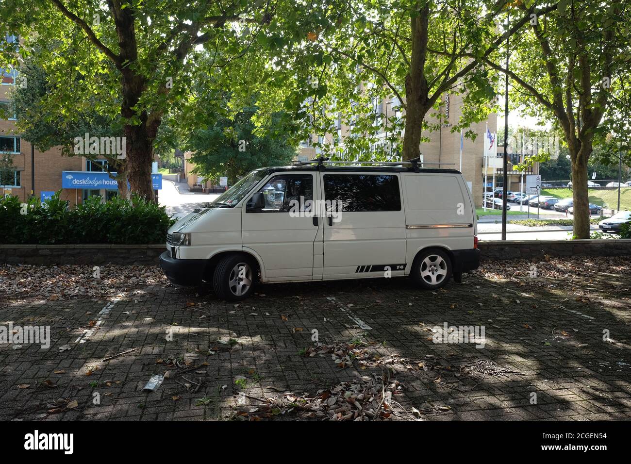 Settembre 2020 - Volkswagen VW T4 furgone trasportato utilizzato come un giorno furgone e camper Foto Stock