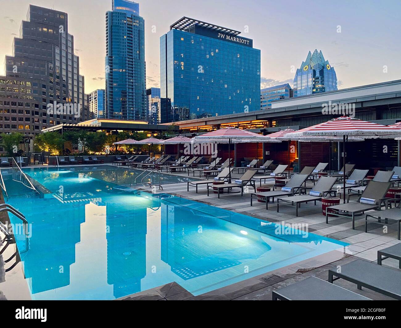 Terrazza piscina presso l'Austin Marriott Downtown Foto Stock