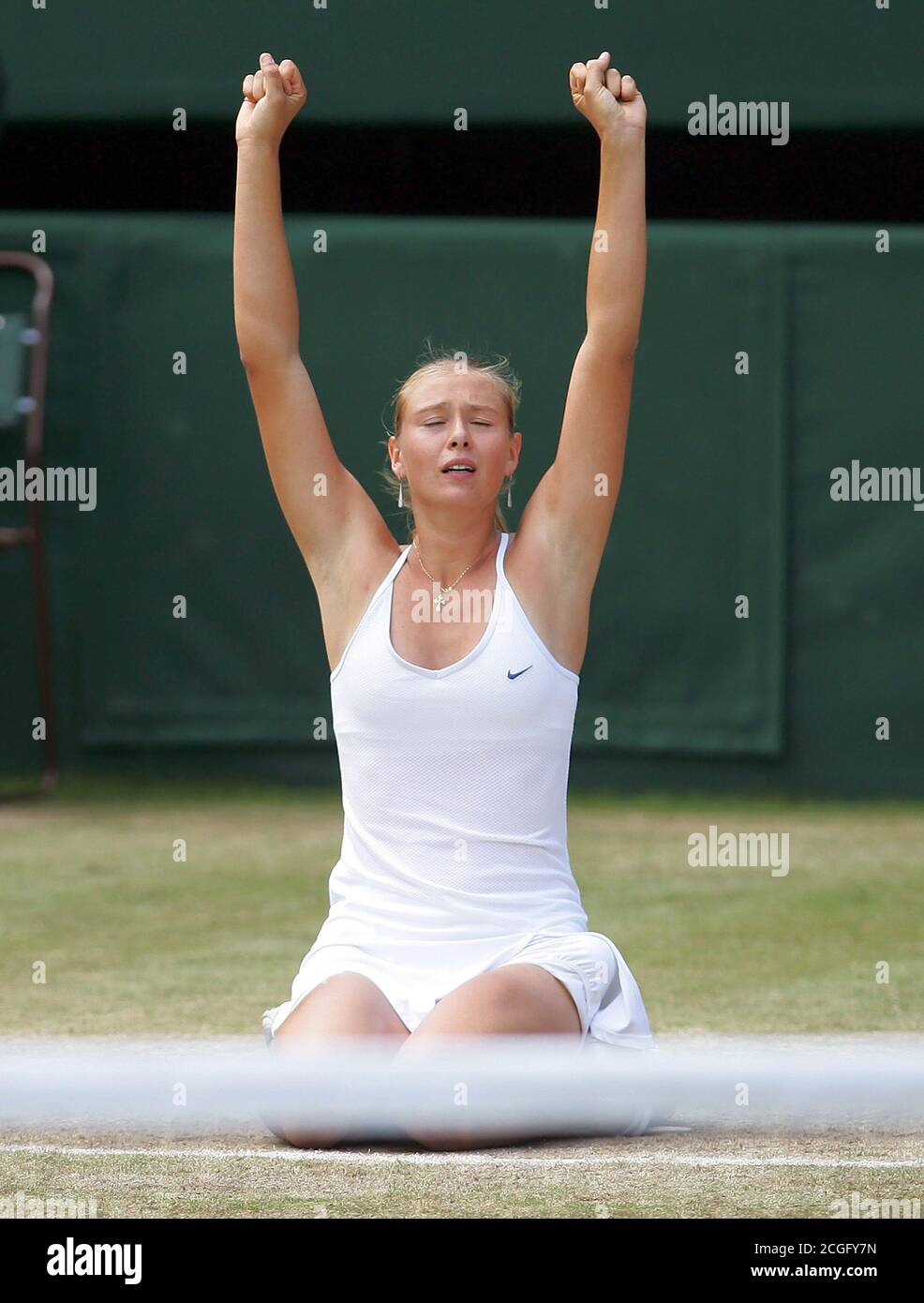 MARIA SHARAPOVA VINCE LA FINALE FEMMINILE DEI SINGOLI, CAMPIONATI DI TENNIS DI WIMBLEDON, LONDRA, GRAN BRETAGNA PHOTO CREDIT : © MARK PAIN / ALAMY STOCK PHOTO Foto Stock