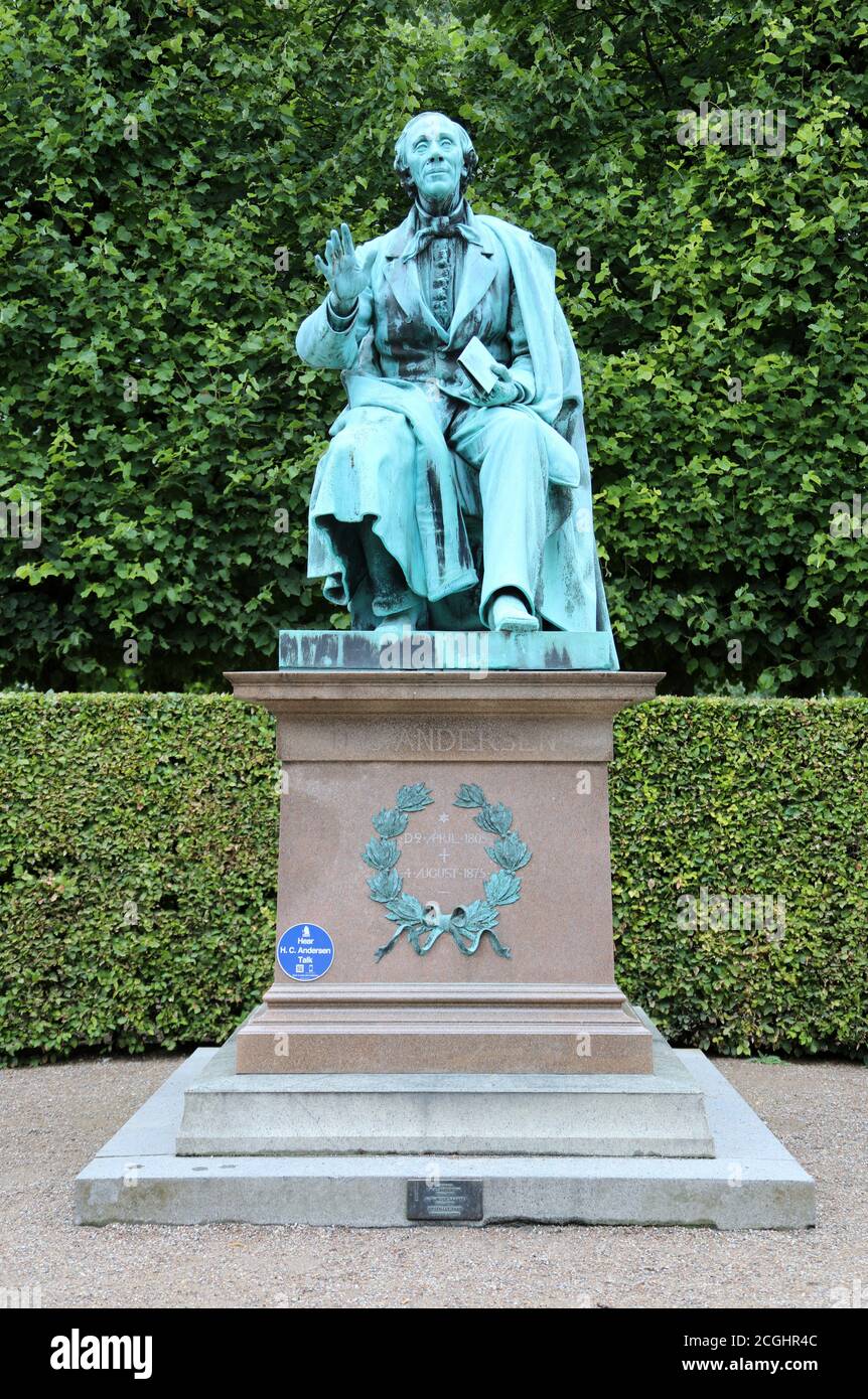 Statua di Hans Christian Anderson ai Giardini del Castello di Rosenborg Foto Stock