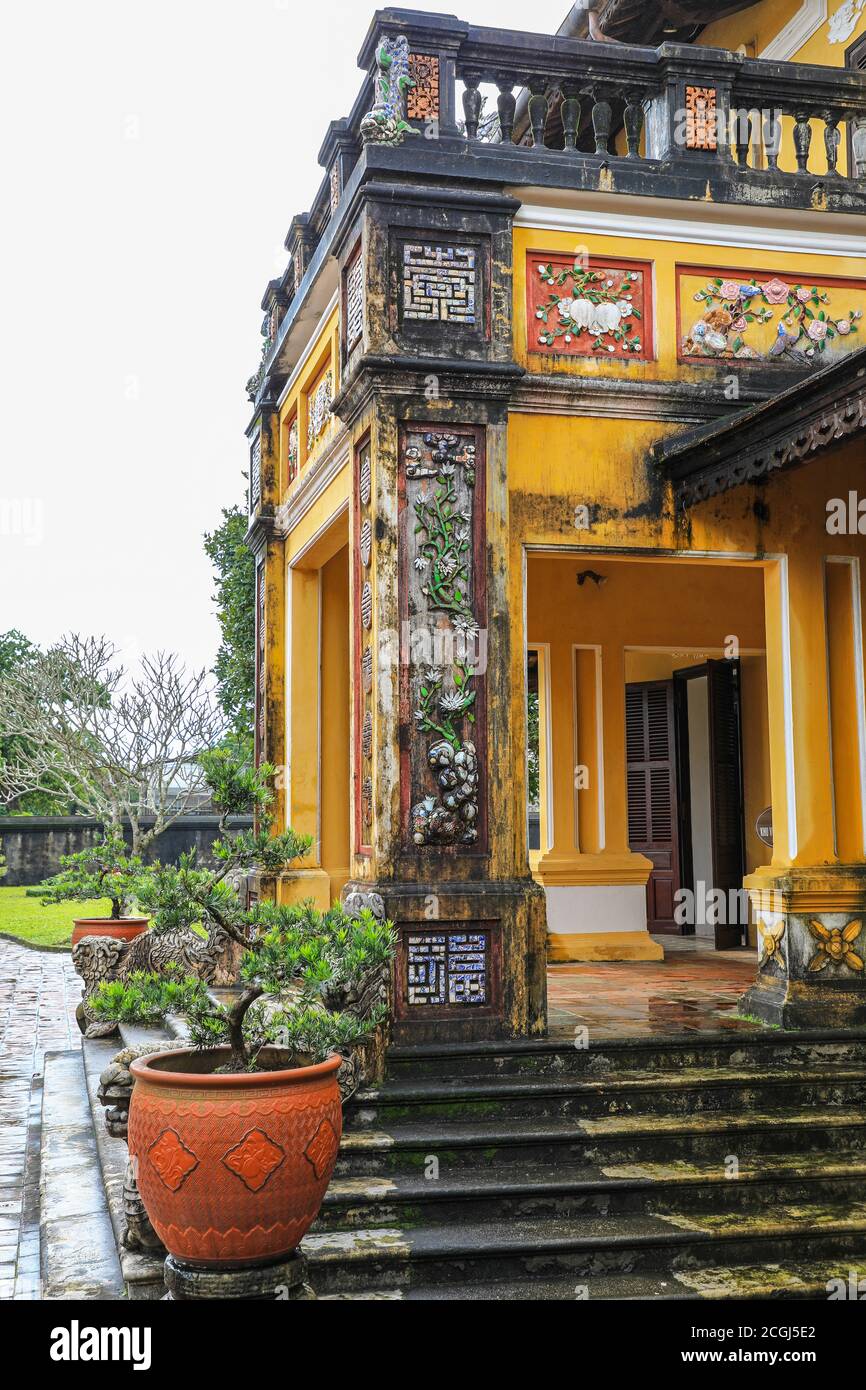 La città imperiale è un recinto murato all'interno della cittadella della città di Huế, Vietnam, Sud-est asiatico, Asia Foto Stock