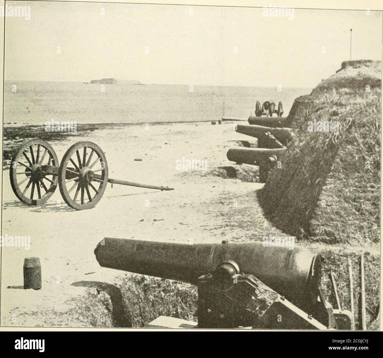 . La storia fotografica della guerra civile : migliaia di scene fotografate 1861-65, con testo di molte autorità speciali . it. Richard Taylors Command, cannoniera Diana. Perdite: Union, 89kiled, 458 feriti, 30 dispersi; con-Fed.* 12 al 4 maggio.-Assedio di Suffolk, Virginia Union, truppe dell'Esercito di Virginia e De|)artment della Carolina del Nord; con-Fed.. James Long-Streets COM-mand. Perdite: Unione, 44 morti, 202 feriti; Confed., 500 morti e feriti, 400 catturati. Dal 17 al 2 maggio.- spedizione di Griersons dalla Grange, Ten., a Baton Rouge, la.Union, 6 e 7 maggio 111. CAV., 2d IowaCAV.; Confed., staccam Foto Stock