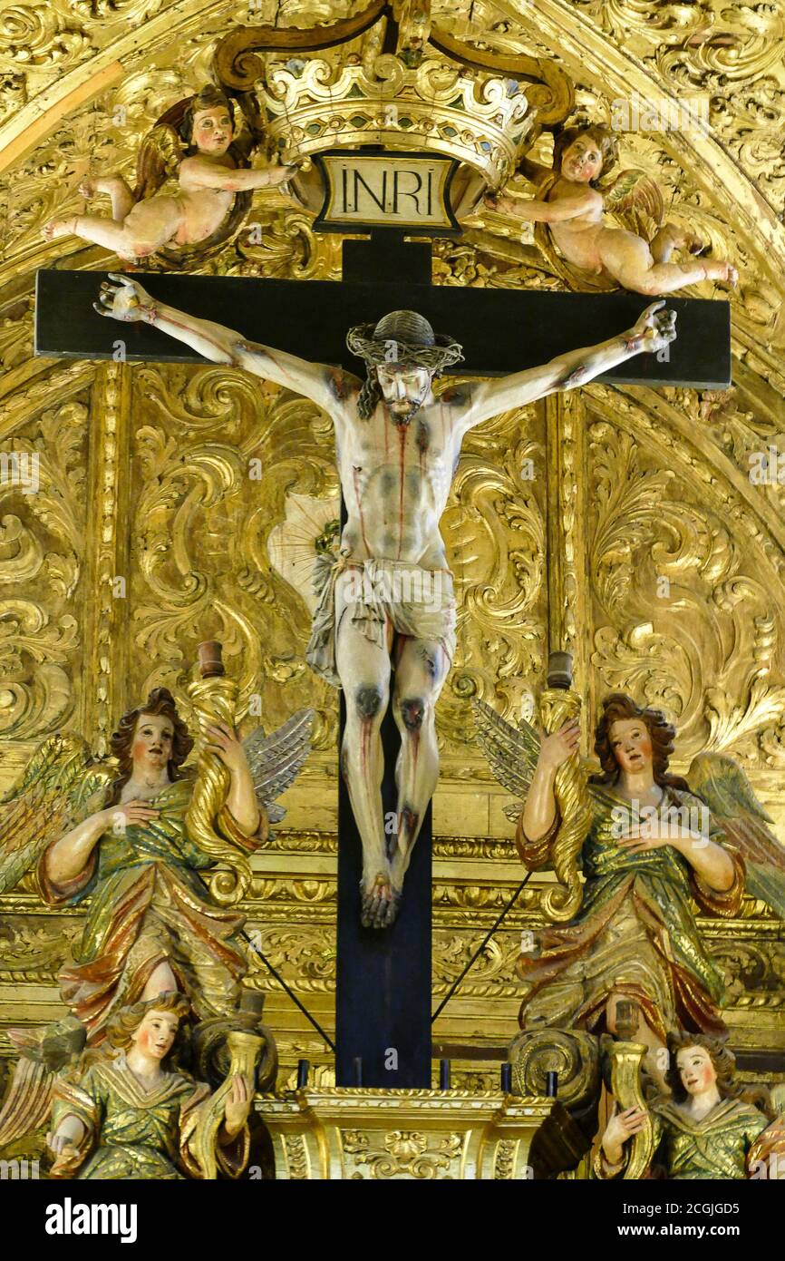 Crocifisso nella chiesa di san francesco immagini e fotografie stock ad  alta risoluzione - Alamy