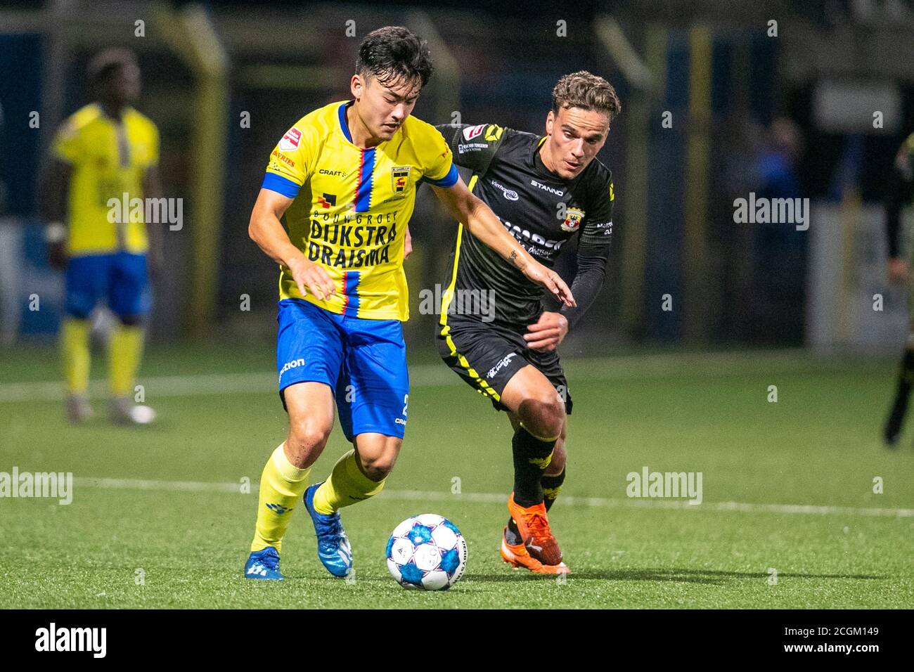 Leeuwarden, Paesi Bassi. 11 Settembre 2020. LEEUWARDEN, Cambuur Stadium, 11-09-2020, stagione 2020/2021, olandese Keuken Kampioen Divisie. Giocatore di Cambuur Jasper ter Heide (L) giocatore di GA Eagles Broly van Hoeven (r) durante la partita Cambuur - Passi pure Eagles credito: Pro Shots/Alamy Live News Foto Stock