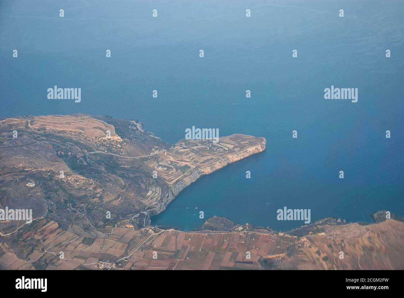 Il paesaggio e la costa di Malta dall'alto Foto Stock