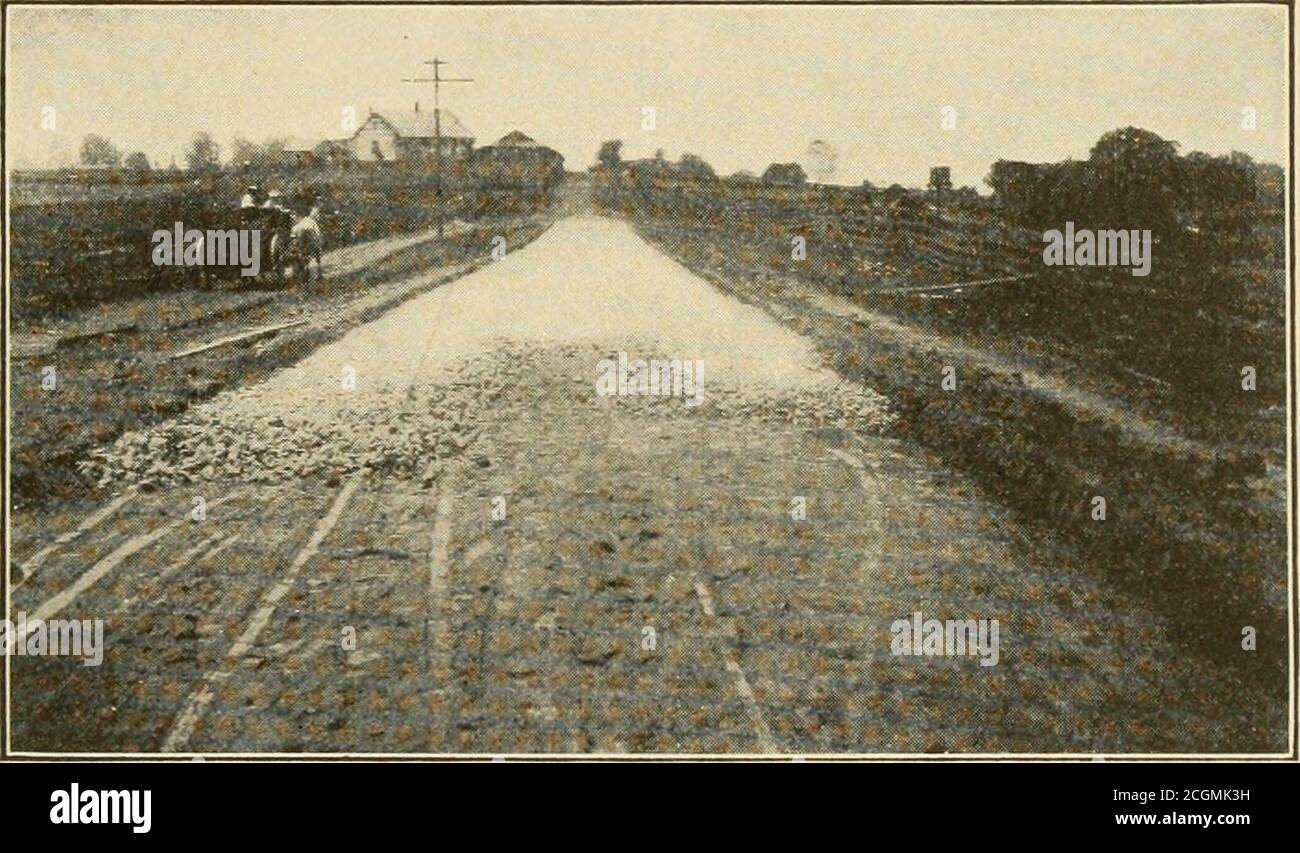 . Sviluppo agricolo; un libro introduttivo in agricoltura, che comprende una discussione sui terreni, la selezione e la pianificazione delle aziende agricole, la sottomultura dei campi, il drenaggio, l'irrigazione, le strade, le recinzioni, insieme con capitoli introduttivi riguardanti l'attività agricola, e le relazioni della scienza generale all'agricoltura . ^ e in via di sviluppo STRADE E PONTI ^/.1 velocità. In particolare ha Ocean . trasporto ricevere da questa nuova forma di vapore e di alta-vie elettriche. Il mondo è diventato come uno stato e la stateas una contea rispetto alle distanze o il tempo richiesto per viaggiare o per trasportare i materiali e spargere Foto Stock