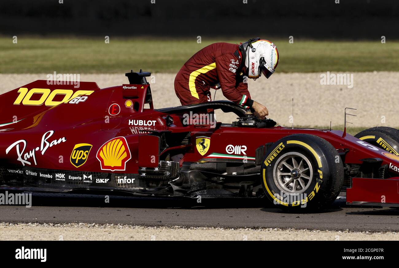 VETTEL Sebastian (ger), Scuderia Ferrari SF1000, intervento tecnico problema durante la Formula 1 Pirelli Gran Premio della Toscana Ferrari 1000, 2020 Tu Foto Stock