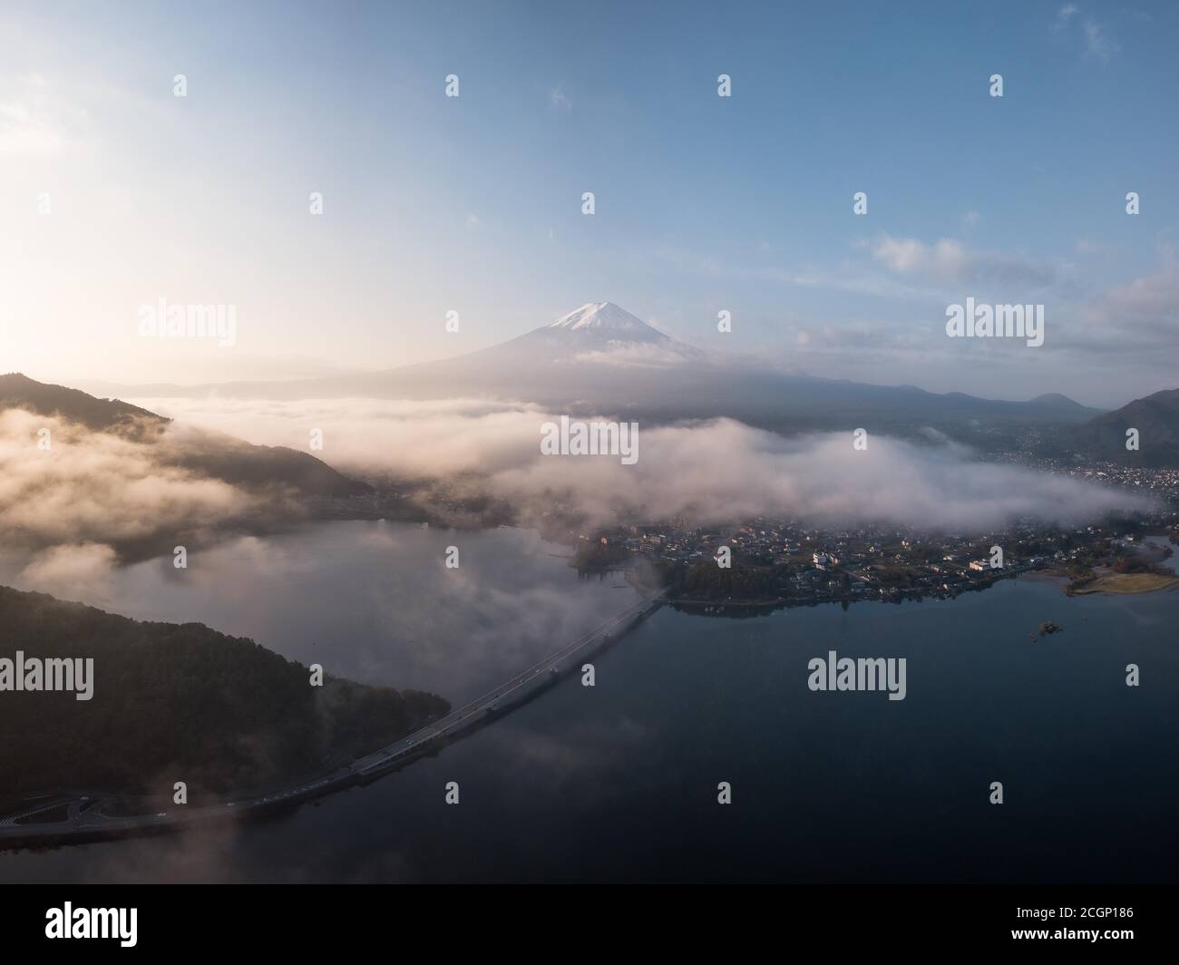 Vista aerea del lago Kawaguchiko, Giappone Foto Stock
