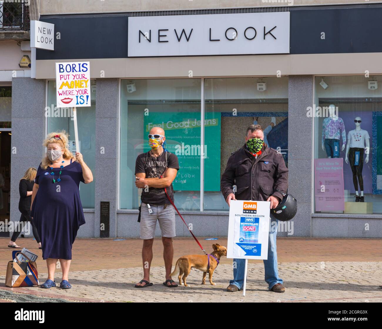 Bournemouth, Dorset UK. 12 settembre 2020. I lavoratori del Dorset NHS dicono "No" alla disuguaglianza del settore pubblico dopo che il governo ha fatto il loro annuncio di dare aumenti salariali ad altri settori pubblici, ma hanno escluso infermieri e medici in formazione del NHS. Molti lavoratori della NHS si sentono sottovalutati e demoralizzati, sovraccarichi e esausti, mettendo a rischio la propria salute e sicurezza durante la pandemia del Covid-19. Credit: Carolyn Jenkins/Alamy Live News Foto Stock