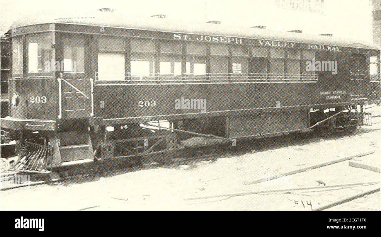 . Giornale ferroviario elettrico . Immagazzinaggio auto a batteria con camion leggero speciale dal 9 ottobre 1912, la Lewisburg, Milton & Wat- ■ sontown Pasenger Railway Company, Milton, Pa., Ha utilizzato una combinazione di autovetture e bagagli, la quale B è stata ordinata come aggiunta a un'auto da un altro facturer manu- M che era in uso dall'estate del J 1911. Questa installazione presenta un interessante esempio S ^lilllllllllllllllllllllllllllllllllllllllllllllllllllllllllllll 628 14 I dell'aumento del traffico che può essere ottenuto sul ramo stradale sostituendo l'elettricità con ste Foto Stock