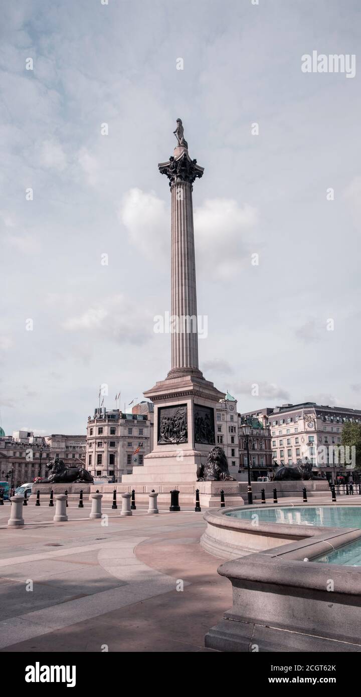 Deserted Trafalgar Square, Londra, Regno Unito durante la pandemia del Covid-19. Foto Stock