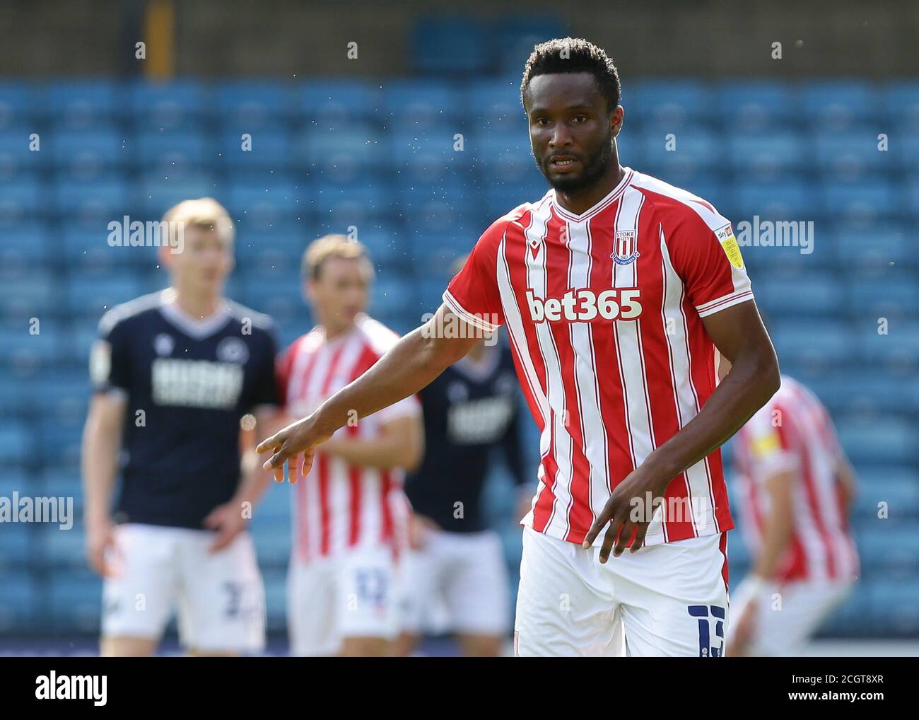 LONDRA, INGHILTERRA. 12 SETTEMBRE 2020 John OBI Mikel di Stoke City durante la partita del campionato Sky Bet tra Millwall e Stoke City al Den, Londra. (Credit: Jacques Feeney | MI News) Credit: MI News & Sport /Alamy Live News Foto Stock