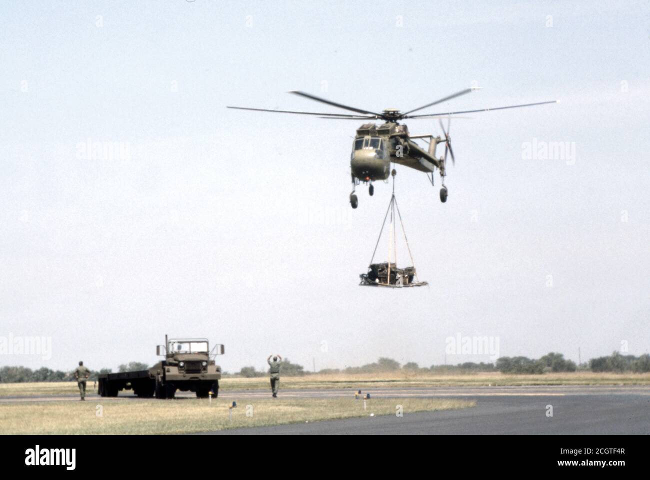 Vietnamkrieg / Vietnam guerra ESERCITO americano / esercito degli Stati Uniti Sikorsky CH-54B Tarhe / S-64 Skygrane Foto Stock