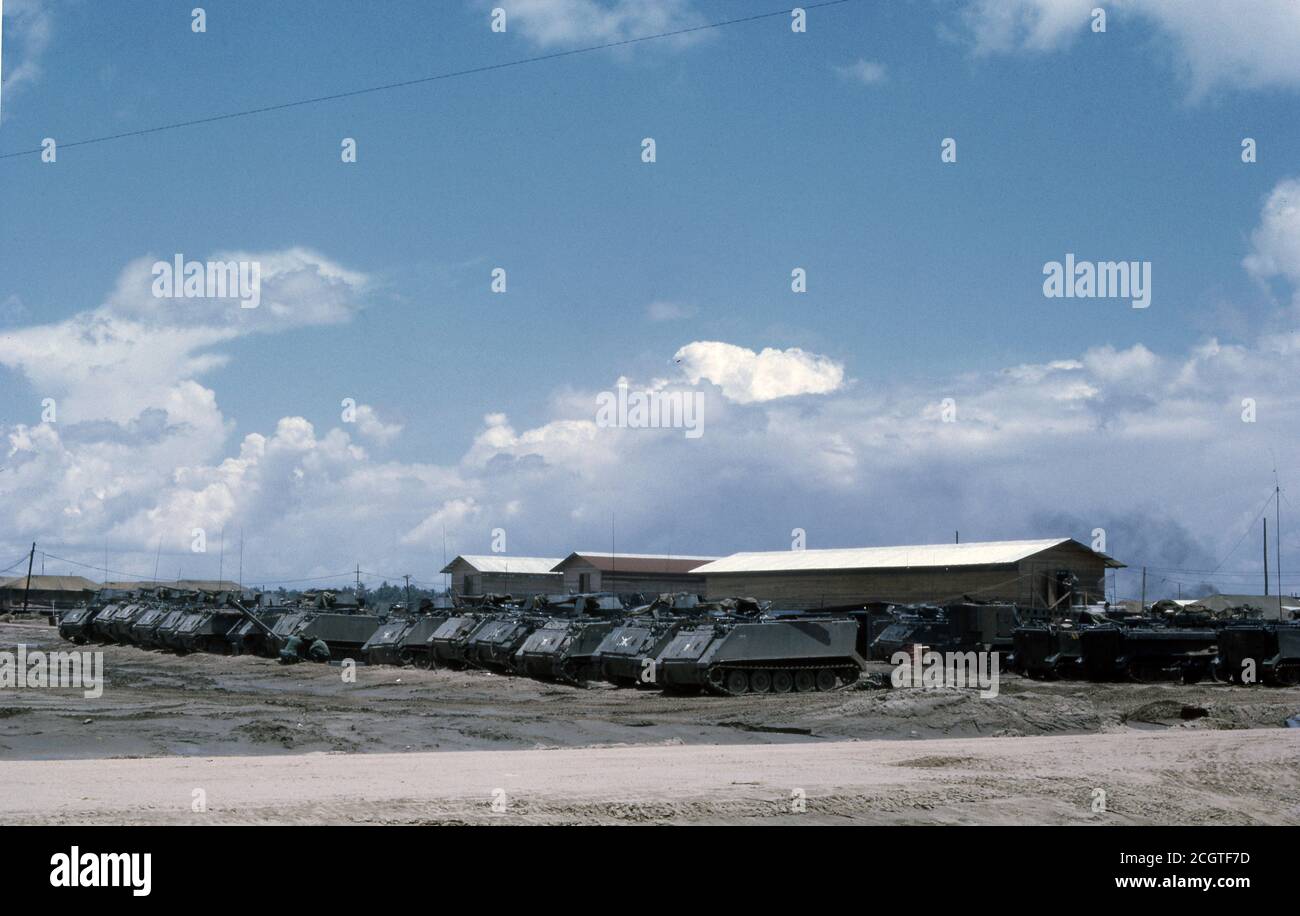 Vietnamkrieg US ARMY / United States Army Armored Personnel Carrier APC M113 - Guerra del Vietnam Foto Stock