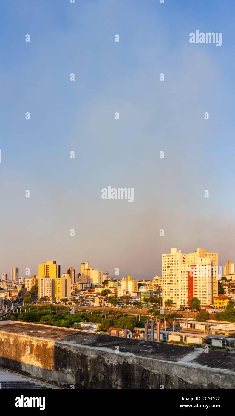 Panorama di Belo Horizonte al tramonto Foto Stock