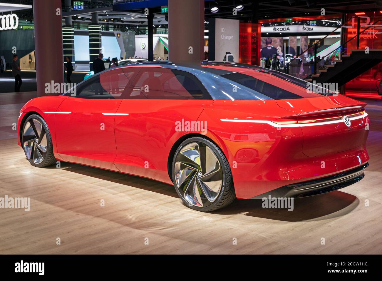 Francoforte, Germania - Sep 11, 2019: Volkswagen Crozz ID auto elettrica presentato al salone di Francoforte IAA Motor Show 2019. Foto Stock