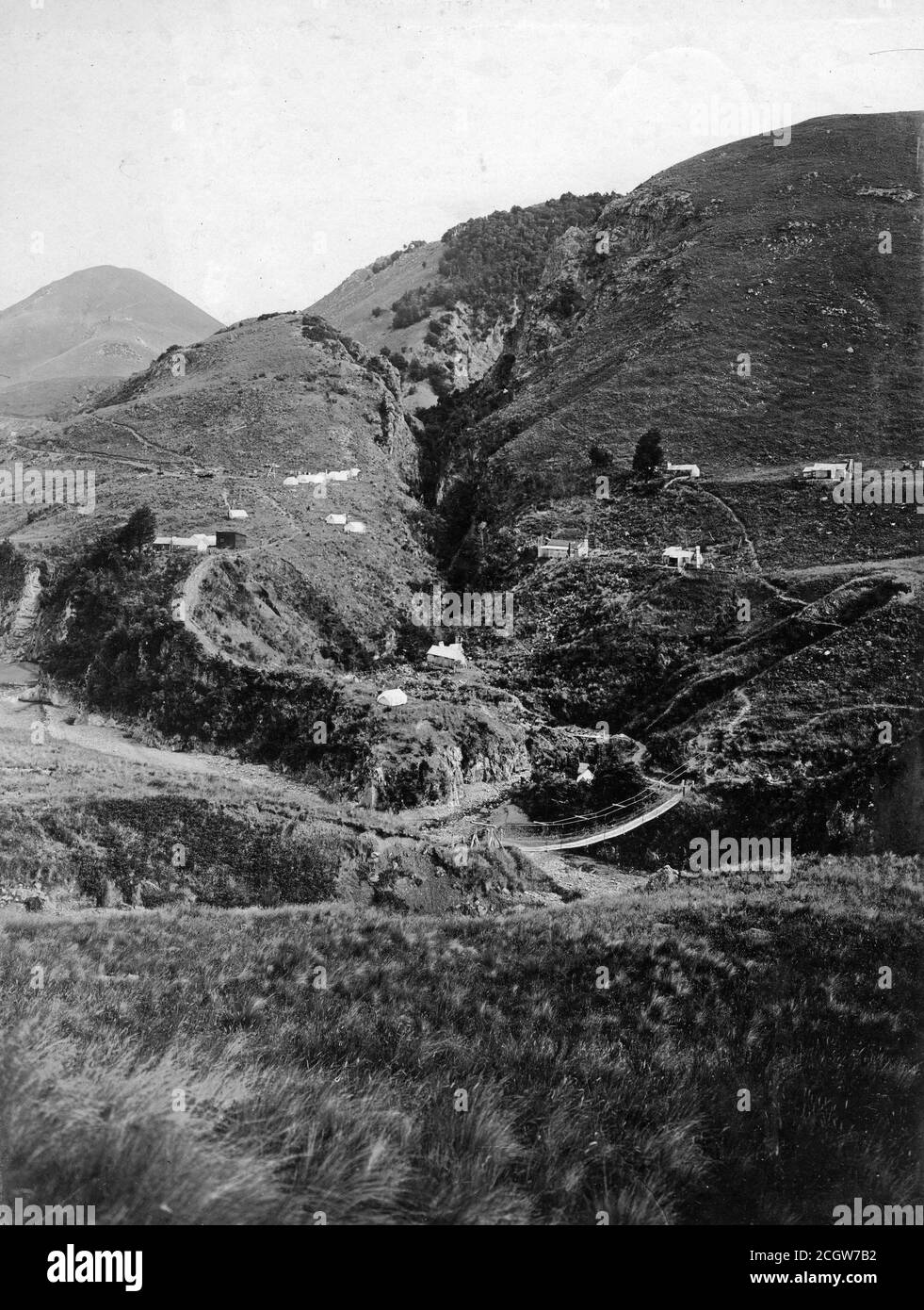Campo di lavoro a Broken River per la Midland Line, South Island, Nuova Zelanda, nel 1905 circa. Dalla collezione della famiglia Logie. Foto Stock