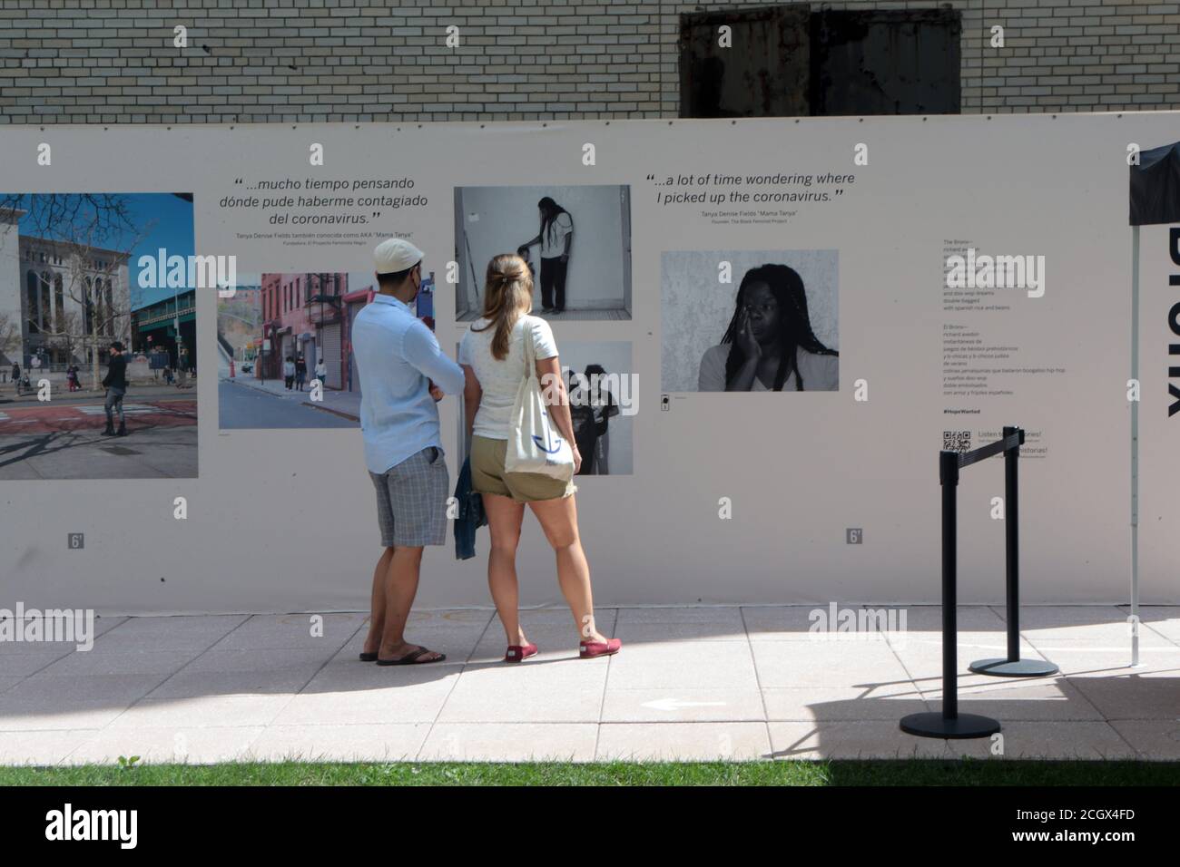 New York, NY, Stati Uniti. 12 settembre 2020. La New York Historical Society Library & Museum riapre con un weekend di tre giorni che mette in evidenza la resilienza newyorkese con diverse mostre, tra cui.'Hope Wanted: New York City under Quarantine' fotografata da Kay Hickman e curata dall'autore Kevin Powell, che documentò i cinque distretti e i suoi residenti durante l'altezza di Covid-19 il 12 settembre 2020 a New York City. Credit: Mpi43/Media Punch/Alamy Live News Foto Stock