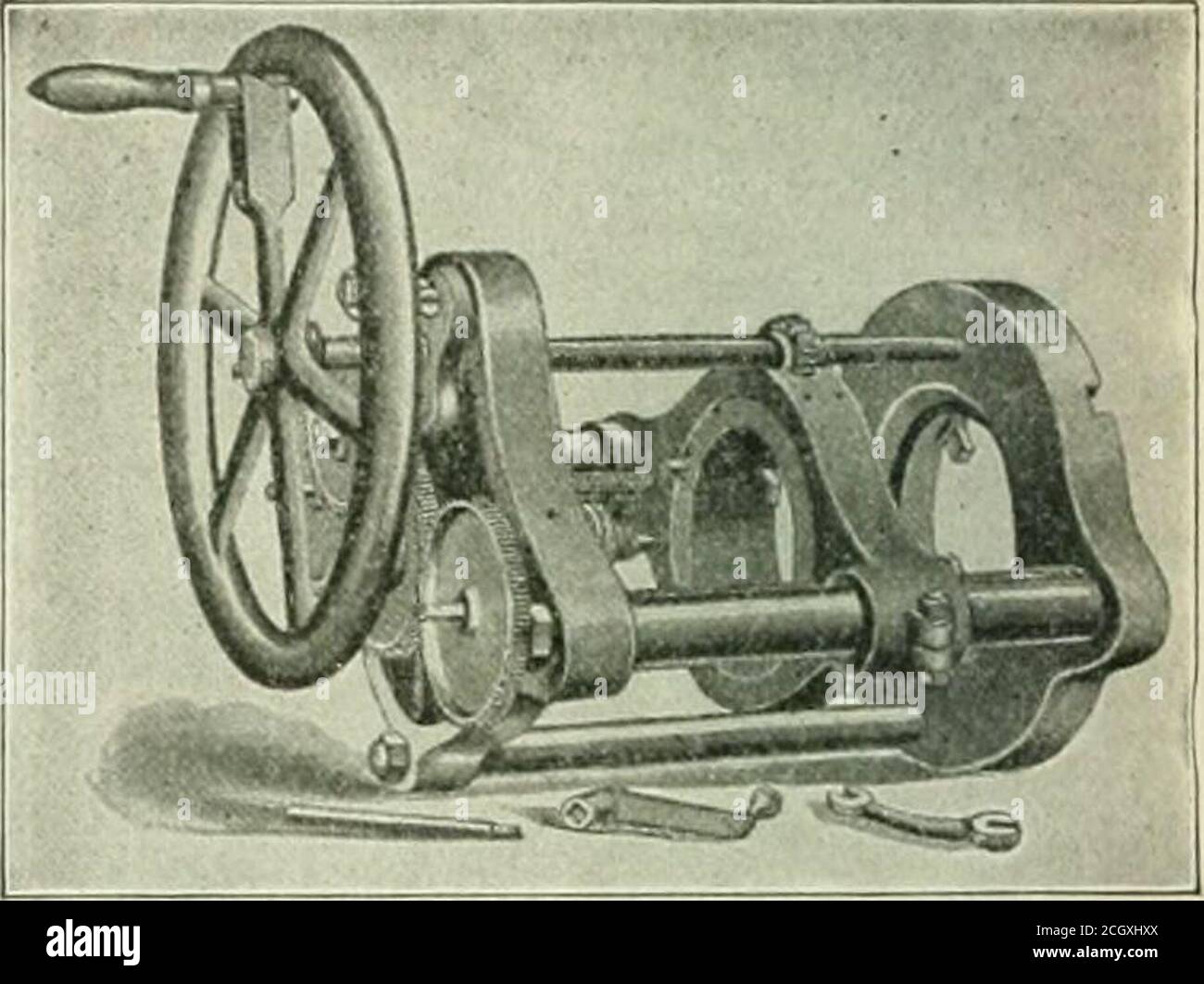 . Ingegneria ferroviaria e locomotiva : una rivista pratica di energia elettrica e materiale rotabile ferroviario. /:-pollice collare, pesando ma 253 libbre; mentre per an85/2-pollice collare il peso aggiuntivo isbut 18 libbre. Come si vedrà, si occupa del collare ed è regolabile per pi 1 di qualsiasi dimensione entro la sua capacità. Si alimenterà in entrambe le direzioni e ha abbastanza potere. CR.NK-P1N TUKNING M.CHINE. Per fare il suo lavoro facilmente. Sono presenti due viti fci-d  LW AT  , una su ciascun lato, che danno una corsa pari alla testa di taglio, assicurando un'asmooth del perno di manovella. La Lehigh Valley Railroad ha issueda circolare per l'informato Foto Stock . Ingegneria ferroviaria e locomotiva : una rivista pratica di energia elettrica e materiale rotabile ferroviario. /:-pollice collare, pesando ma 253 libbre; mentre per an85/2-pollice collare il peso aggiuntivo isbut 18 libbre. Come si vedrà, si occupa del collare ed è regolabile per pi 1 di qualsiasi dimensione entro la sua capacità. Si alimenterà in entrambe le direzioni e ha abbastanza potere. CR.NK-P1N TUKNING M.CHINE. Per fare il suo lavoro facilmente. Sono presenti due viti fci-d  LW AT  , una su ciascun lato, che danno una corsa pari alla testa di taglio, assicurando un'asmooth del perno di manovella. La Lehigh Valley Railroad ha issueda circolare per l'informato Foto Stock