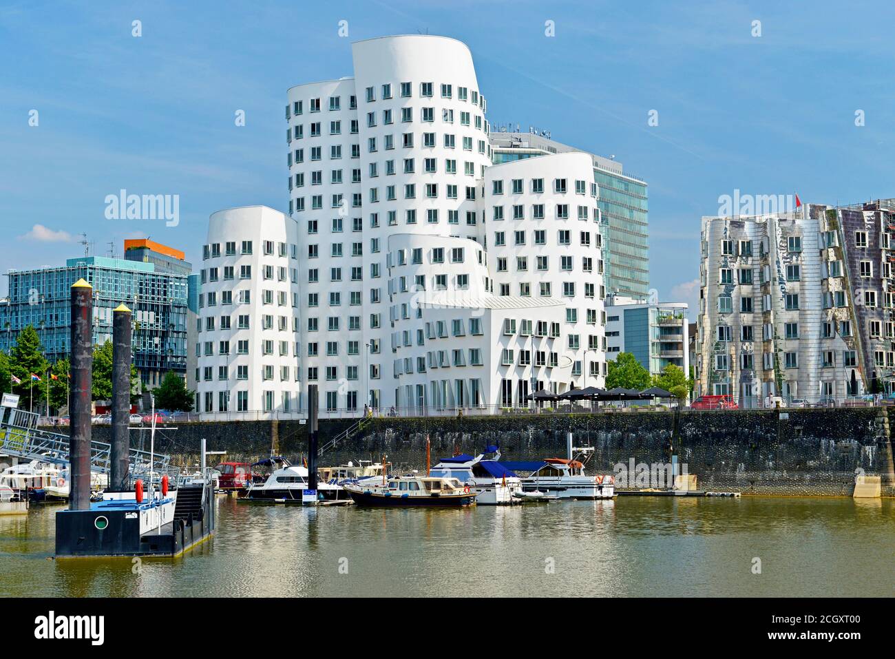 Düsseldorf Media Harbour con edifici Gehry, Germania Foto Stock