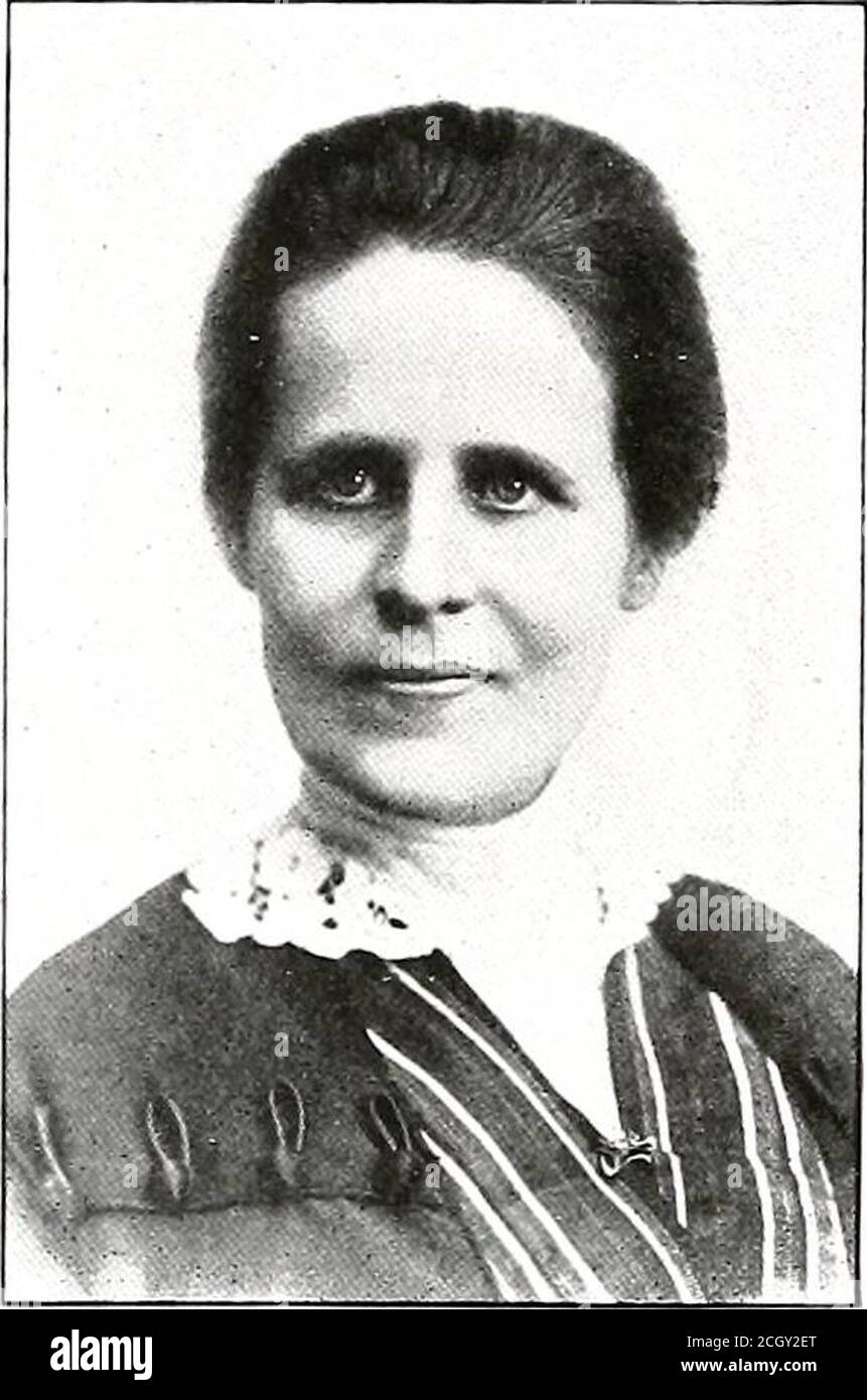 . Quittapahilla . Marian Adelaide Reid, A.B., Assistantin inglese e tedesco. Walden High School, 09; WheatonSeminary. 10; A.15., Goucher College, 4- r.3 -S866 Lyt> 19161. Emma R. Schmauk, A.B., assistente in francese. E. Edwin Sheldon, Mus.M., Direttore del Conservatorio di Musica. Alma College, 92; Oberlin con-servatory, 95; Graduate New Eng-Land Conservatory, 00; InPianoforte e Teoria, Toledo con-servatory. o2-o3; Direttore musicale del Conservatore;, Lebanon Valley col-lege, 10-. Foto Stock