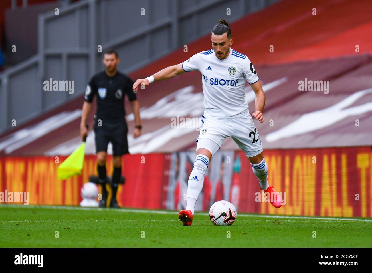 Leeds ha Unito Jack Harrison (22) in azione durante il Campionato inglese Premier League partita di calcio tra Liverpool e Leeds Uniti il Foto Stock