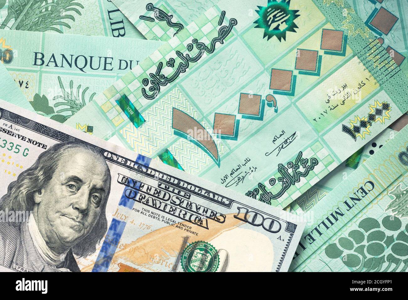Libbre libanese (lira libanese) e US Dollar Bills Foto Stock