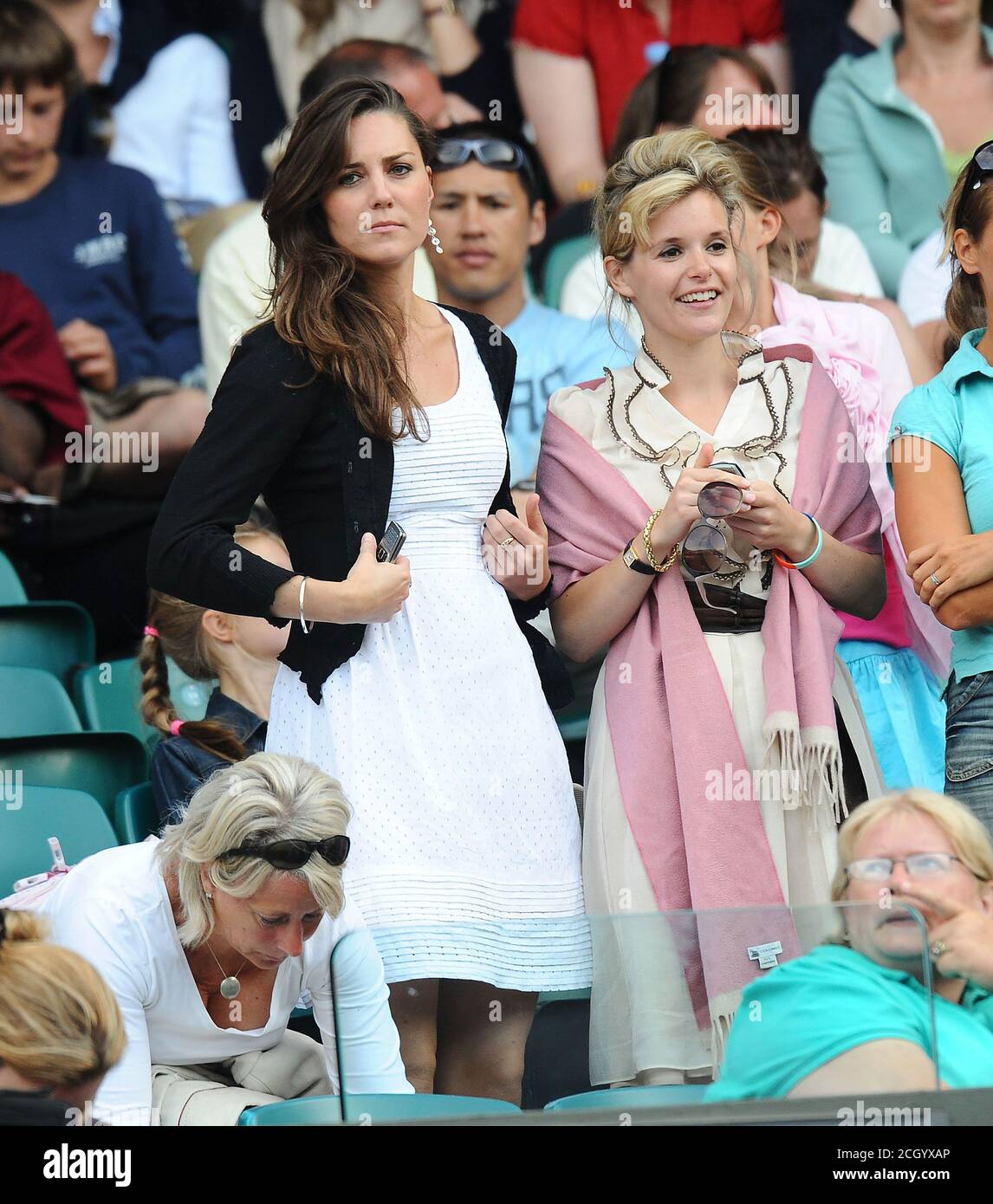 Catherine Middleton e gli amici. Wimbledon Tennis Championships, Londra. 28 GIU 2008 IMMAGINE DI CREDITO : © IMMAGINE DI STOCK DI PAIN /ALAMY DI CONTRASSEGNO Foto Stock