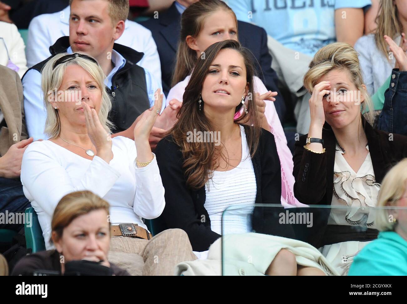 Catherine Middleton e gli amici. Wimbledon Tennis Championships, Londra. 28 GIU 2008 IMMAGINE DI CREDITO : © IMMAGINE DI STOCK DI PAIN /ALAMY DI CONTRASSEGNO Foto Stock