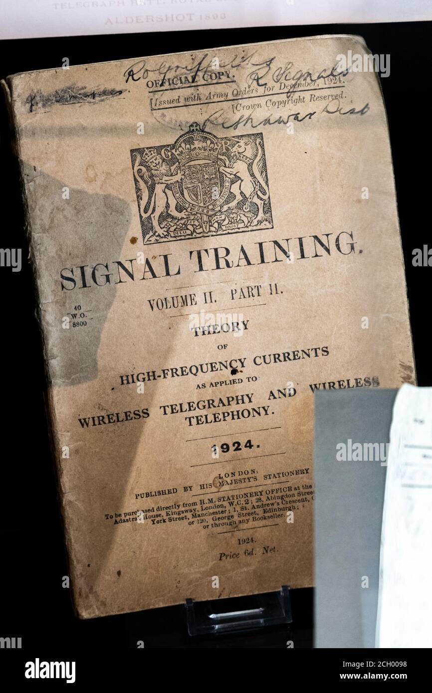 Signal Training esercito ordini per la telegrafia e la telefonia wireless. 1924 Inghilterra Foto Stock