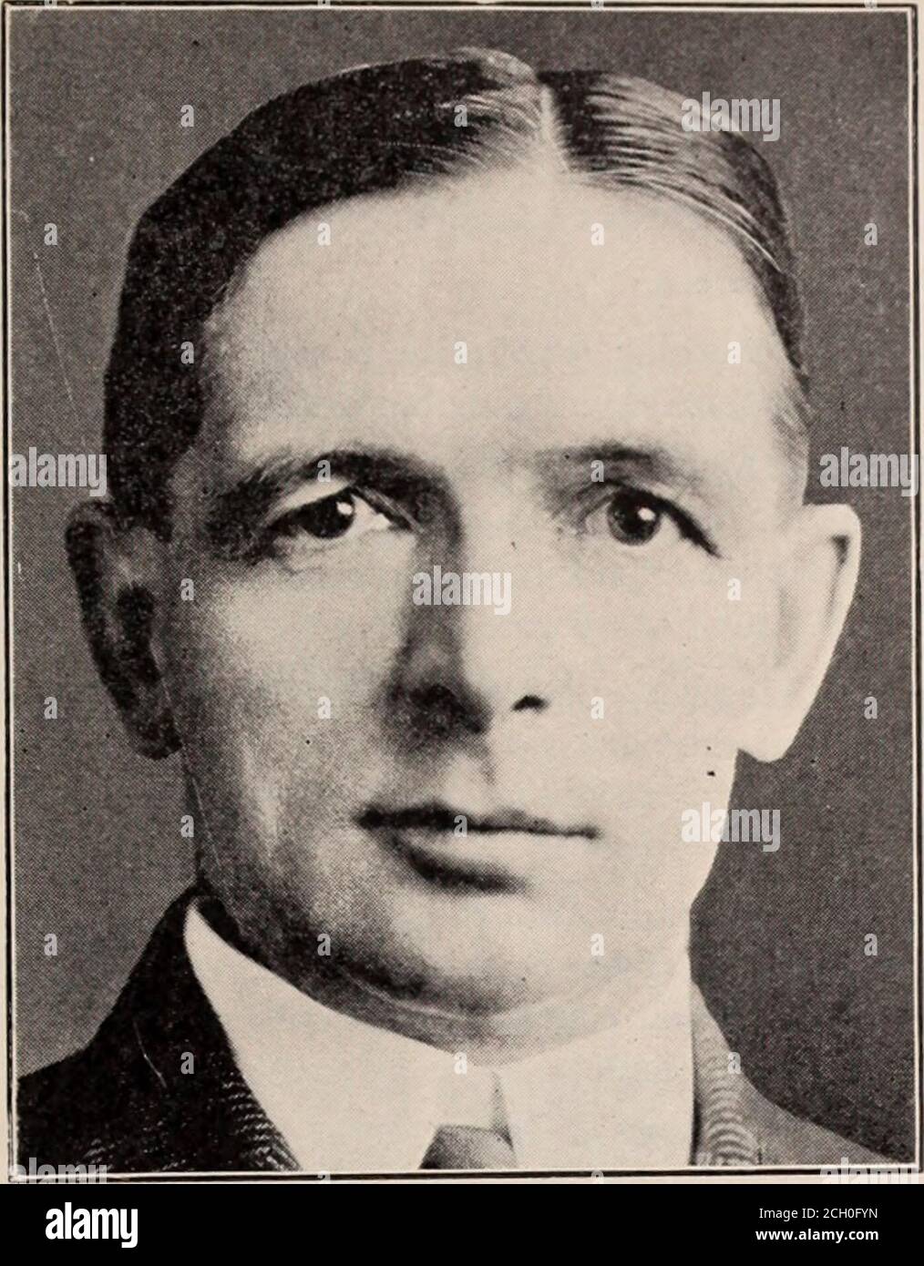 . Rivista dei dipendenti di Baltimora e Ohio . ce mi ha detto: Avete letto Bruce Bartons articlein l'ultimo numero del Magazineon americano quanto denaro vi soddisferebbe? E' successo che avevo letto e rito con gioia questo interessante simposio di opinionsda uomini d'affari rappresentativi di tutto il paese. Il sig. Cochran ha detto: La cosa che mi ha impressionato era questo: Così molti degli uomini intervistati dal sig.. Barton ha detto che non avevano mai dato molta considerazione hisquisk; che la prima invita erano stati ansiosi di guadagnare una competenza sub-stantial ma che quando hadaccumularono questo erano così tanto Foto Stock