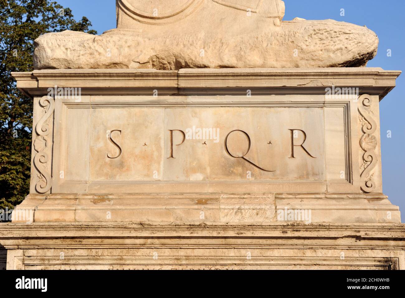 Italia, Roma, iscrizione SPQR Foto Stock