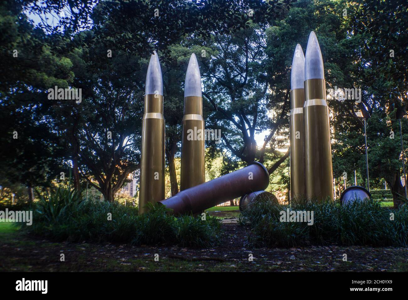 Tumuli di guerra Yininmadyemi Thou ha fatto cadere in Hyde Park, Sydney, Australia Foto Stock