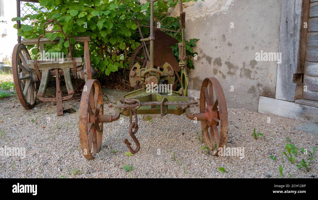 Vecchi macchinari agricoli Foto Stock