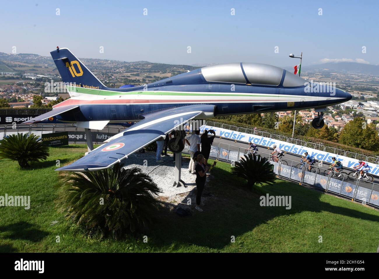 loreto, Italia, 13 Set 2020, un momento di gara durante la 7^ Tappa Pieve Torina - Loreto, Ciclismo Tirreno Adriatico - Credit: LM/Roberto Bartomeoli/Alamy Live News Foto Stock