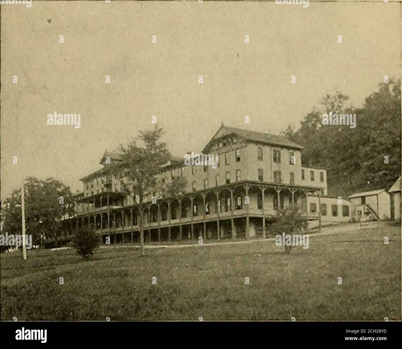 . Baltimore & Ohio resort e sorgenti, estate 1905 . MOUNTAIN LAKE PARK. Buone case d'imbarco, oltre a oltre duecento cottage, che hanno i loro occupanti temporanei durante il resummer. Questo resort e' stato molto popolare tra i thestati del Maryland, della Pennsylvania, della Viginia Occidentale e dell'Ohio, e ogni sunnner ci sono giorni separati per intrattenimenti speciali, quando in tali orari gli escursionismo sono chiamati a coprire un territorio piuttosto contiguo e ogni escursione e' fortemente patronizzata. La stagione apre il 1 giugno, e da quel momento in tutto il Sum-mer Mountain Lake Park diventa un insieme di risorse h. Foto Stock
