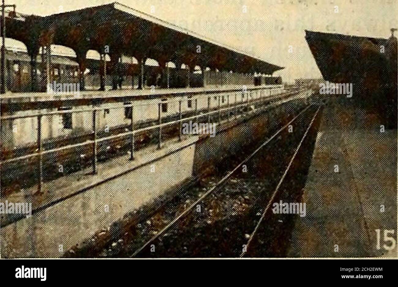 . Giornale ferroviario elettrico . IL NUOVO TERMINAL DELL'ISOLA CONET n. 1: Junction of Sea Beach e West End Lines presso il ponte ConeyIsland Creek e l'ingresso al terminal di Stillwell Avenue; la torre Interlock controlla i movimenti del treno all'estremità nord del terminal. N.2: Due piste attraverso l'intofour di diramazione a ponte appena oltre la torre di interblocco. N.3 - quattro vie dirameInalle otto vie terminali sulla struttura. No. 4 - Lookingback sulle stesse otto piste convergenti in quattro; piattaforme di cemento all'estremità nord della stazione. N.5 e 6: Di fronte alla spiaggia di Brighton, a quattro piste, dove si trova la struttura Foto Stock