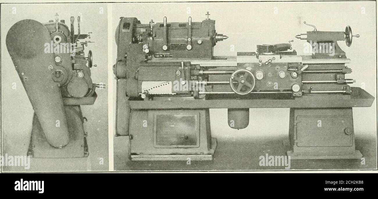 . Ingegnere meccanico ferroviario rallentando la macchina o rimuovendo l'utensile da taglio dal lavoro. Si afferma che il passaggio da una velocità all'altra non può essere in piano con l'albero della puleggia, permette una costruzione più rigida del meccanismo del caricatore ed una disposizione■accessibile per regolare le linger di attrito quando necessario. Per rimuovere la piastra frontale dall'estremità del mandrino, è stato introdotto un meccanismo di bloccaggio sotto forma di uno stantuffo che impegna l'anello dentellato in acciaio temprato, fissato direttamente al mandrino. Ciò impedisce la rotazione di thes])ravvivare e permette la rimozione di t Foto Stock