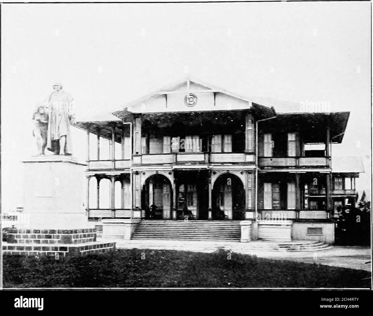 . Panama : un record personale di quarantasei anni, 1861-1907 . Ker, Engineer Dyke System, Holland.Isham Randolph, Chief Engineer Chicago Draining Canal.Frederick P. Stearns, Hydraulic Engineer, Boston.Prop William H. Bure, Consulting Engineer, New York.Joseph Ripley, capo ingegnere Sault Ste. Marie Canal.Alfred Noble, capo della Pennsylvania Railroad Improvements, New York City.William B. Parsons, capo ingegnere Subway System, New York. 271 [Panama APPENDICE ELENCO DEGLI UFFICIALI del PANAMARAILROAD NEL 1861 a New York David Hoadlet Presidente. Joseph F. Jot Segretario. Henkt Smith Tesoriere. John Keel Foto Stock