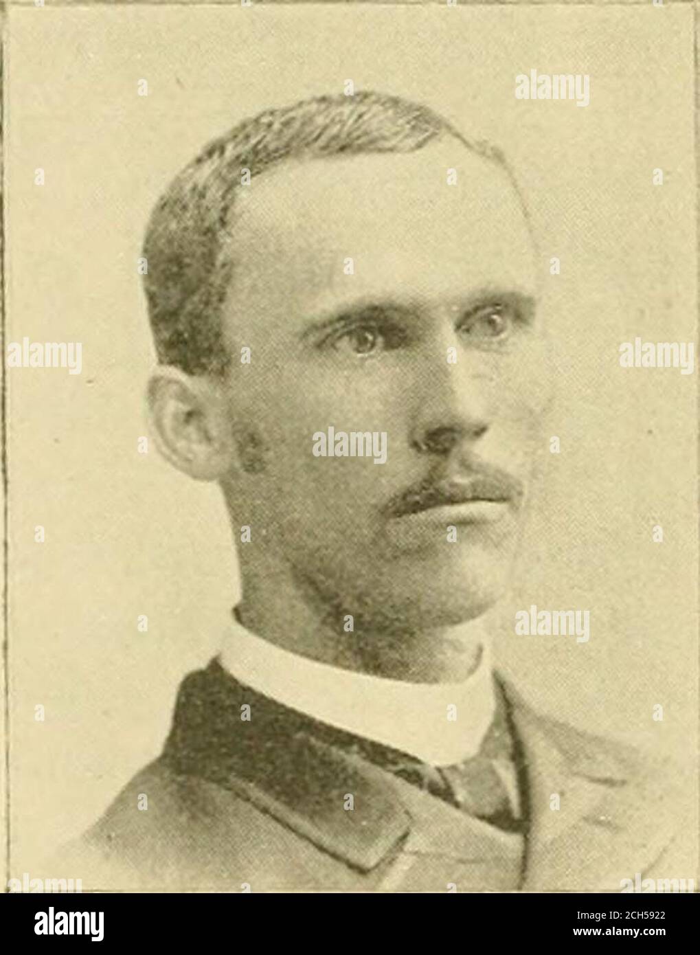 . La ferrovia di strada revisione . e altezza della sedia, se sedie sono usate, più thespace permesso per la manomissione. La condizione del suolo deve governare esclusivamente, ma nella ricostruzione del fondo stradale, dove il funzionamento delle automobili permetterà,&lt;e in tutti i lavori nuovi, a meno che il suolo non sia di carattere asandy, il seguente piano non solo fornirà un sub-drenaggio adeguato, ma assicurerà la permanenza; Rimuovere tutta la terra ad una profondità di S inchessotto il fondo della cravatta l'intera larghezza della trincea; quindi arrotolarsi completamente con un pesante quattro cavalli o rullo di vapore; quindi stendere l'alaver di cenere Foto Stock