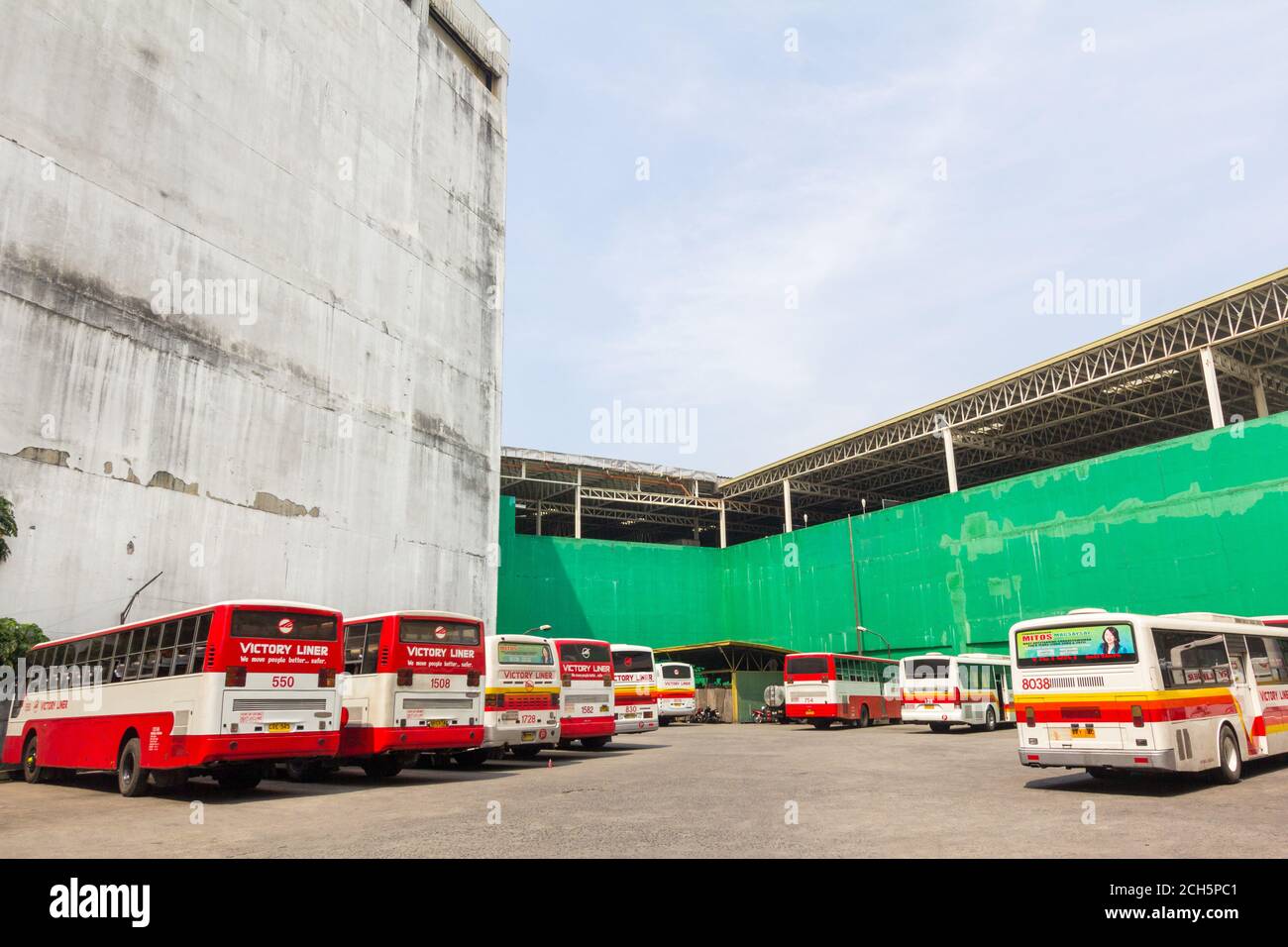 Victory Liner nelle Filippine è uno dei noti Compagnie di autobus con una rete di autobus da Metro Manila a. Luzon nord Foto Stock
