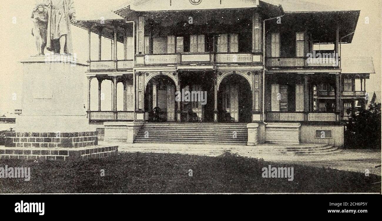 . Panama; un record personale di quarantasei anni, 1861-1907 . Ingegnere Dyke System, Holland.Isham Randolph, capo ingegnere Chicago drenaggio Canal.Frederick P. Stearns, ingegnere idraulico, Boston.Prof. William H. Burr, Consulting Engineer, New York.Joseph Ripley, capo ingegnere Sault Ste. Marie Canal.Alfred Noble, capo della Pennsylvania Railroad Improvements, New York City.William B. Parsons, capo ingegnere Subway System, New York. 271 [Panama APPENDICE ELENCO DEGLI UFFICIALI del PANAMARAILROAD NEL 1861 a New York David Hoadley Presidente. Joseph F. Joy Segretario. Henry Smith Tesoriere. John Keeler . C Foto Stock