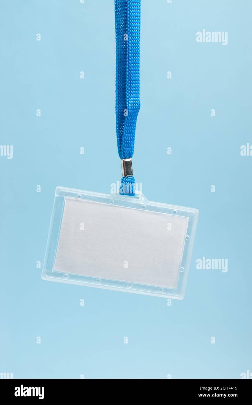 Badge in plastica da lavoro vuoto con tracolla blu e. spazio di copia Foto Stock