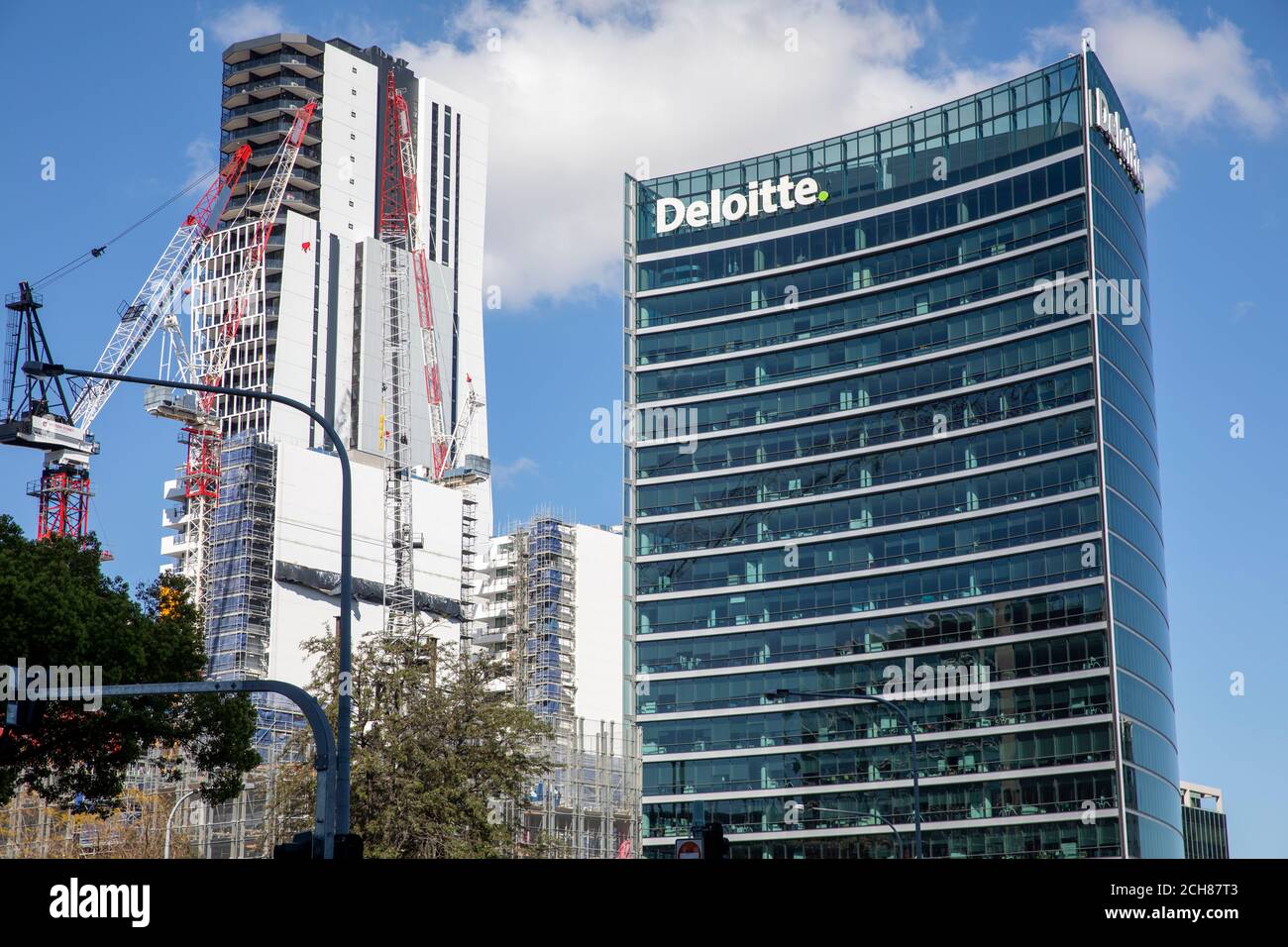 Centro della città di Parramatta, alta costruzione di Sydney occidentale e Deloitte Alto edificio per uffici, Australia Foto Stock