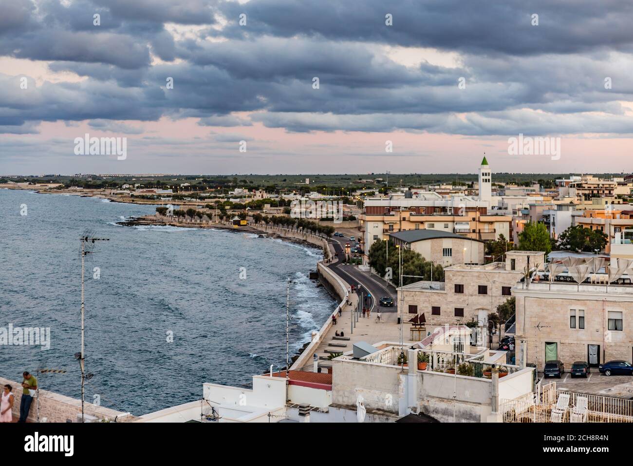 Splendida vista sui tetti di Giovinazzo, tipico paese vicino Bari in Puglia nel sud Italia Foto Stock