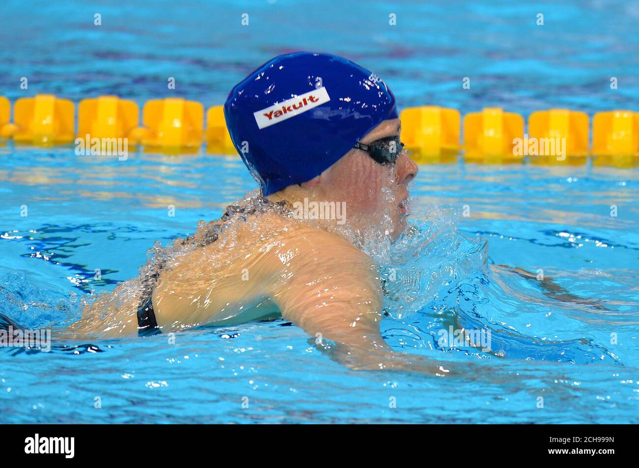 La Gran Bretagna Siobhan-Marie o'Connor compete nella Semifinale Medley da 200 m delle sue donne durante il giorno 10 dei Campionati europei di Aquatics al London Aquatics Center di Stratford. Foto Stock
