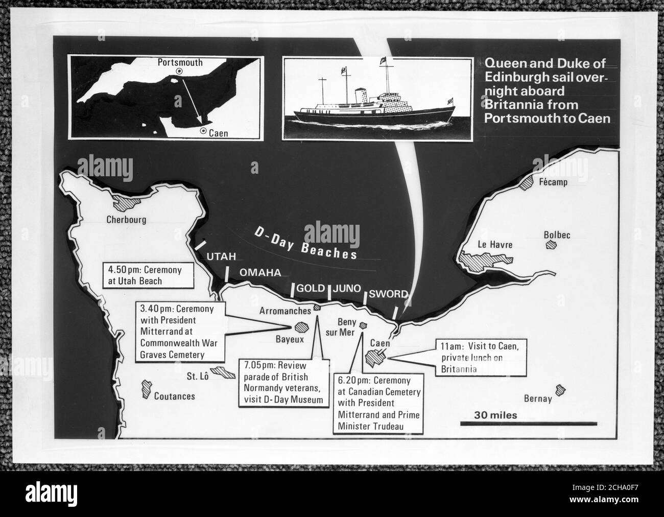 Il calendario D-Day a partire da 40 anni. Il 6 giugno 1984 ricorre l'anniversario degli sbarchi alleati del D-Day sulle spiagge della Normandia. La grafica dell'Associazione Stampa illustra in dettaglio l'itinerario della Regina Elisabetta II e del Principe Filippo, il Duca di Edimburgo. Foto Stock