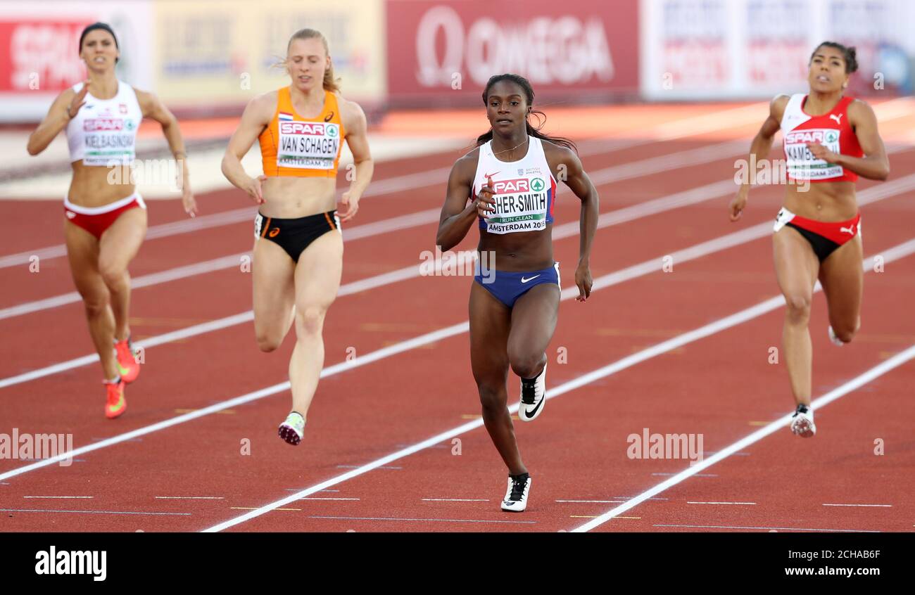 Dina Asher-Smith della Gran Bretagna sulla strada per vincere la Semifinale da 200 m delle sue donne durante il primo giorno dei Campionati europei di atletica 2016 allo Stadio Olimpico di Amsterdam. PREMERE ASSOCIAZIONE foto. Data immagine: Mercoledì 6 luglio 2016. Vedi storia ATLETICA europea PA. Il credito fotografico dovrebbe essere: Martin Rickett/PA Wire. Per ulteriori informazioni, chiamare il numero 44 (0)1158 447447. Foto Stock